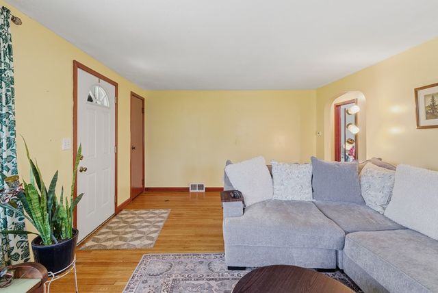 320 Bartley Ave, Mansfield, OH 44903