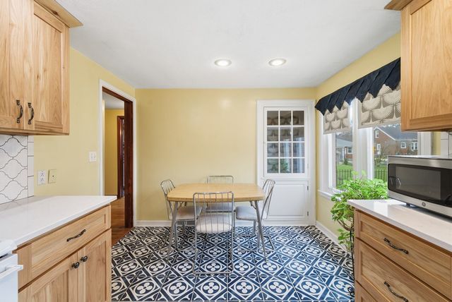 320 Bartley Ave, Mansfield, OH 44903