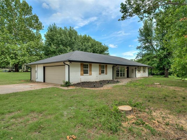 859 S Morgan Road, Blanchard, OK 73010