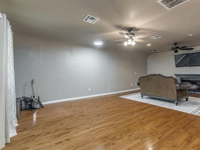 859 S Morgan Road, Blanchard, OK 73010