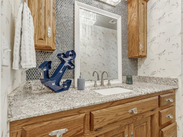 859 S Morgan Road, Blanchard, OK 73010