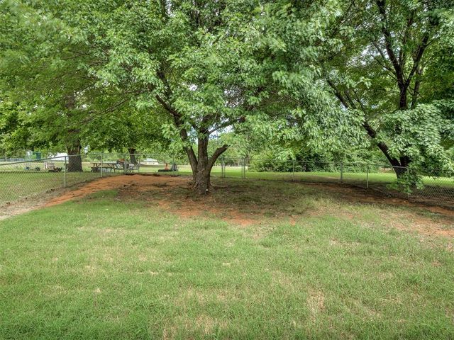 859 S Morgan Road, Blanchard, OK 73010