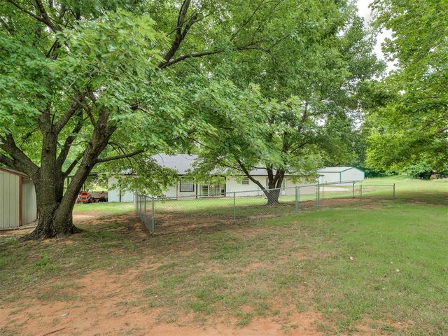 859 S Morgan Road, Blanchard, OK 73010