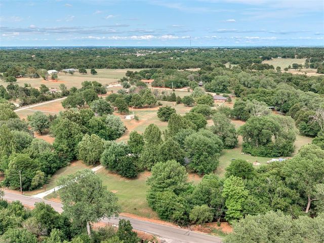 859 S Morgan Road, Blanchard, OK 73010