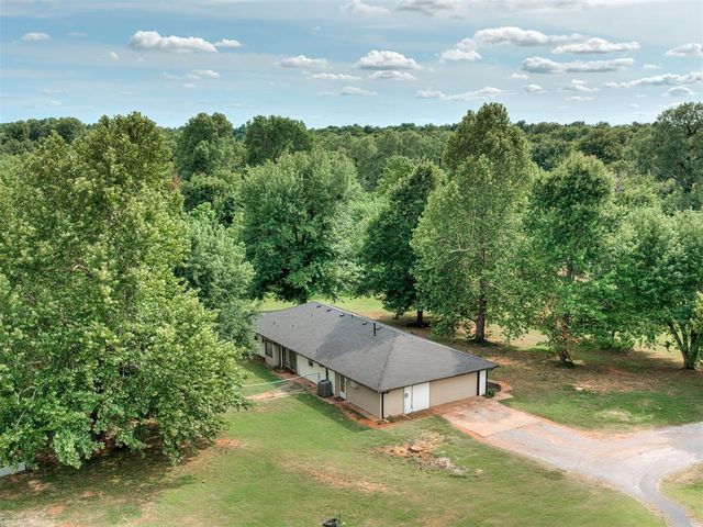 859 S Morgan Road, Blanchard, OK 73010