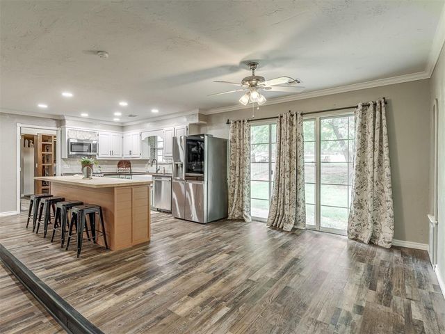 859 S Morgan Road, Blanchard, OK 73010