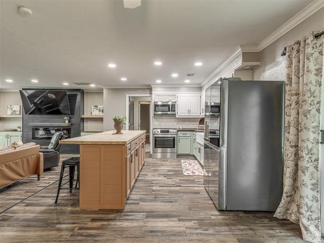 859 S Morgan Road, Blanchard, OK 73010