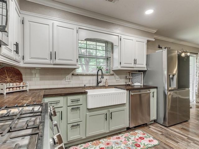 859 S Morgan Road, Blanchard, OK 73010