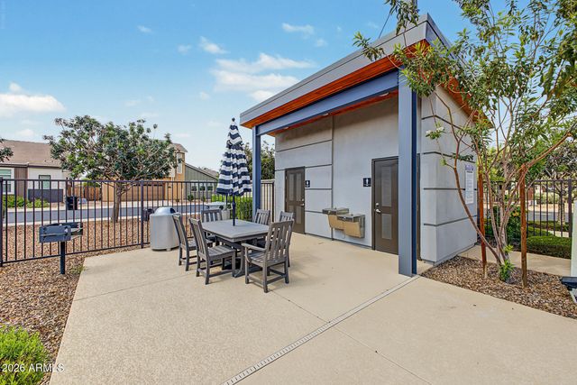 3041 S SOHO Lane, Chandler, AZ 85286