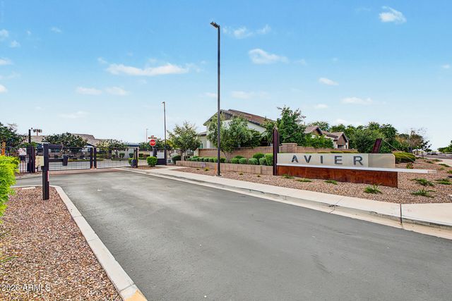 3041 S SOHO Lane, Chandler, AZ 85286