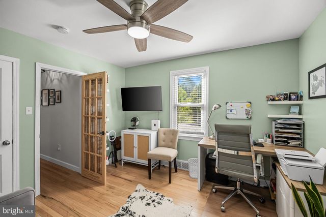 401 N CLINTON AVE, Wenonah, NJ 08090