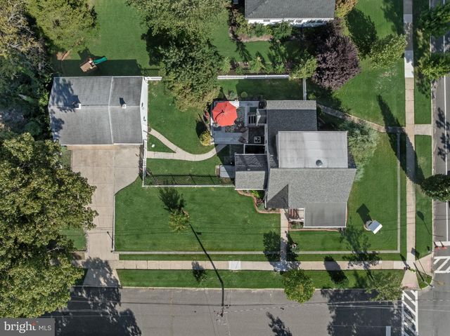 401 N CLINTON AVE, Wenonah, NJ 08090