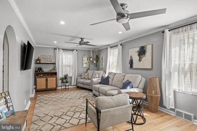 401 N CLINTON AVE, Wenonah, NJ 08090