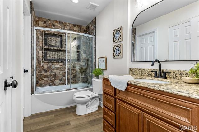 8560 W Shore Drive, Hillsboro, MO 63050