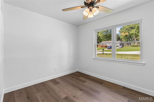 8560 W Shore Drive, Hillsboro, MO 63050