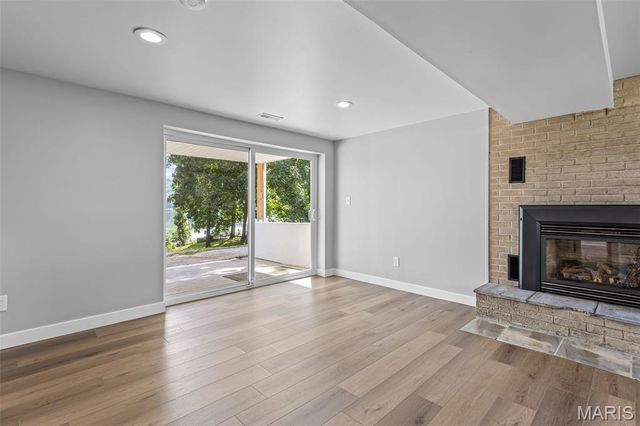 8560 W Shore Drive, Hillsboro, MO 63050