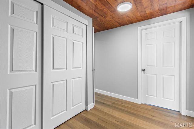 8560 W Shore Drive, Hillsboro, MO 63050