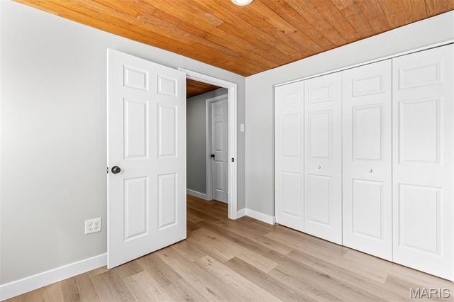 8560 W Shore Drive, Hillsboro, MO 63050
