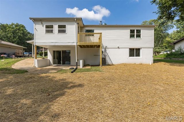 8560 W Shore Drive, Hillsboro, MO 63050