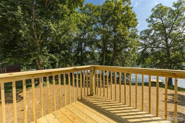 8560 W Shore Drive, Hillsboro, MO 63050