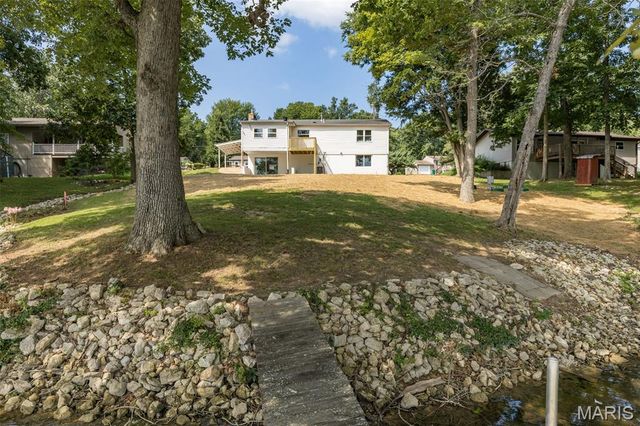 8560 W Shore Drive, Hillsboro, MO 63050