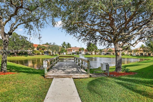445 Rainbow Springs Ter, Royal Palm Beach, FL 33411
