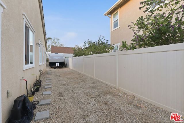 445 Edgewood Drive, Fillmore, CA 93015