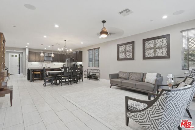 445 Edgewood Drive, Fillmore, CA 93015