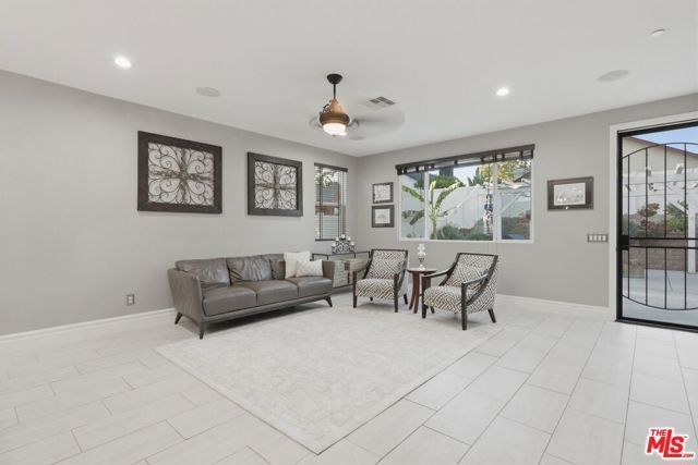 445 Edgewood Drive, Fillmore, CA 93015