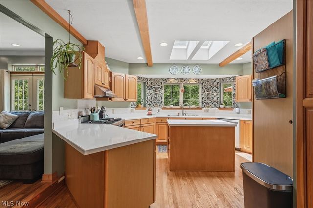 6308 Manchester Road, New Franklin, OH 44216
