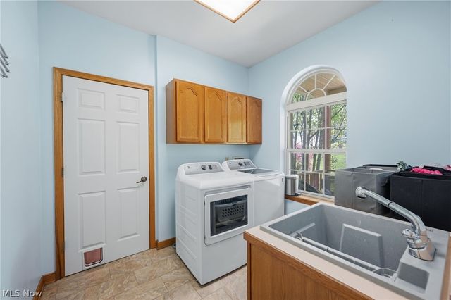 6308 Manchester Road, New Franklin, OH 44216
