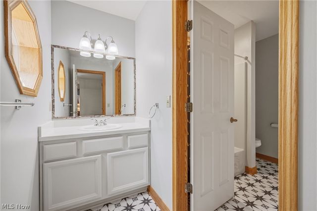 6308 Manchester Road, New Franklin, OH 44216