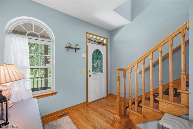 6308 Manchester Road, New Franklin, OH 44216