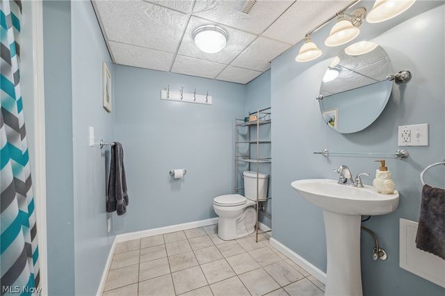 6308 Manchester Road, New Franklin, OH 44216