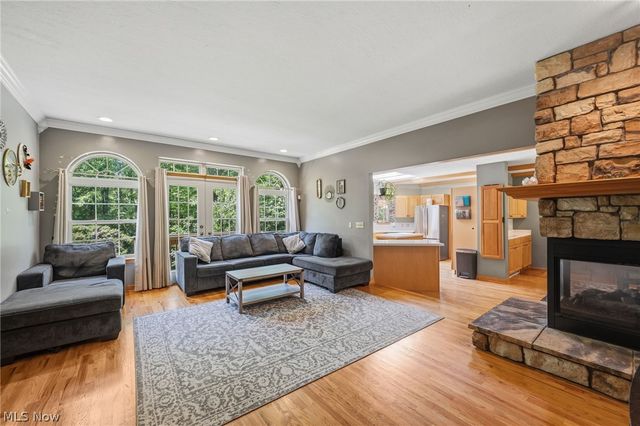 6308 Manchester Road, New Franklin, OH 44216