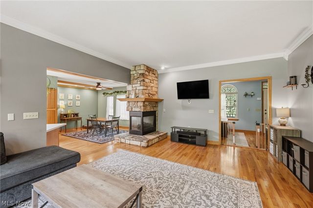 6308 Manchester Road, New Franklin, OH 44216