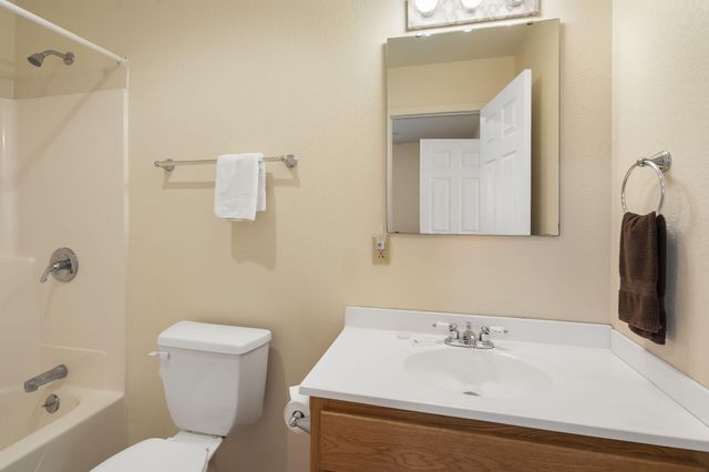 152 & 154 Deep Water Circle, Reeds Spring, MO 65737