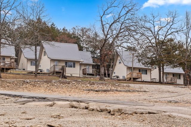 152 & 154 Deep Water Circle, Reeds Spring, MO 65737