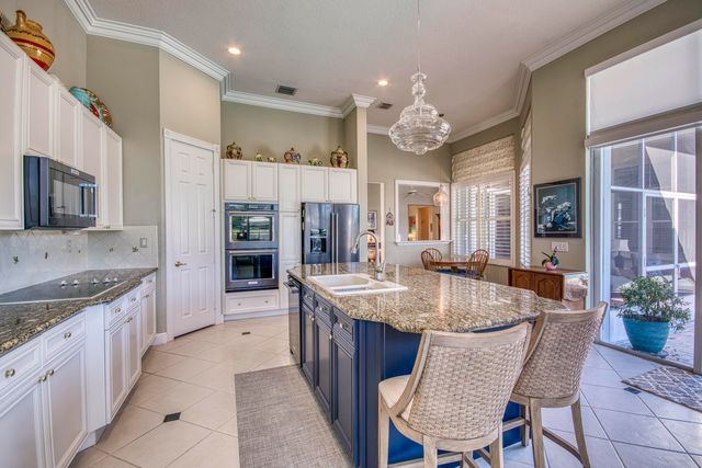 7467 Ironhorse Boulevard, West Palm Beach, FL 33412