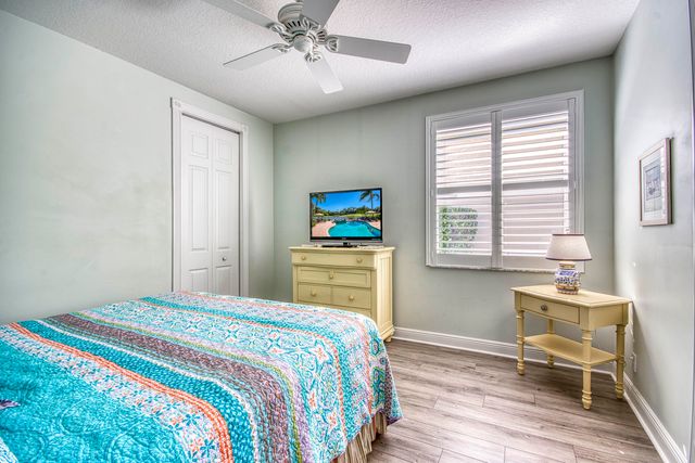 7467 Ironhorse Boulevard, West Palm Beach, FL 33412