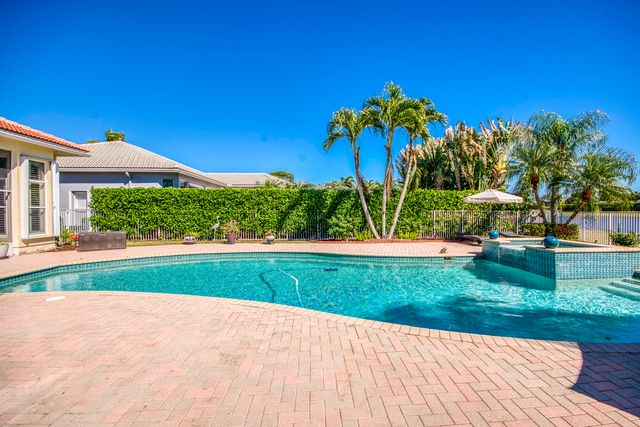 7467 Ironhorse Boulevard, West Palm Beach, FL 33412