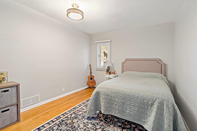 8134 Knoll Street N, Golden Valley, MN 55427