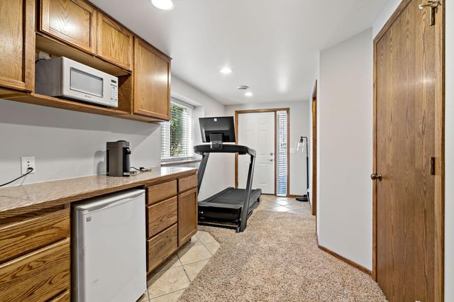 8134 Knoll Street N, Golden Valley, MN 55427