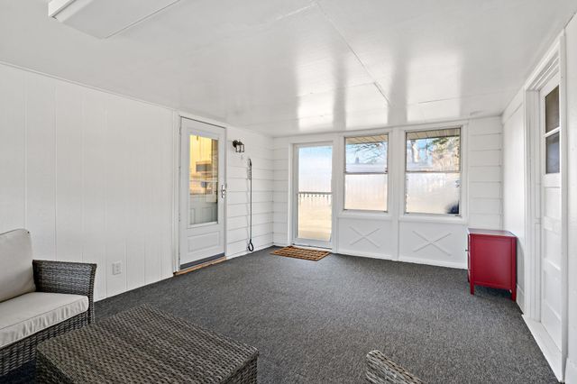 8134 Knoll Street N, Golden Valley, MN 55427