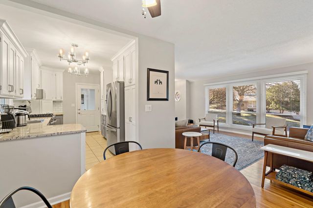 8134 Knoll Street N, Golden Valley, MN 55427