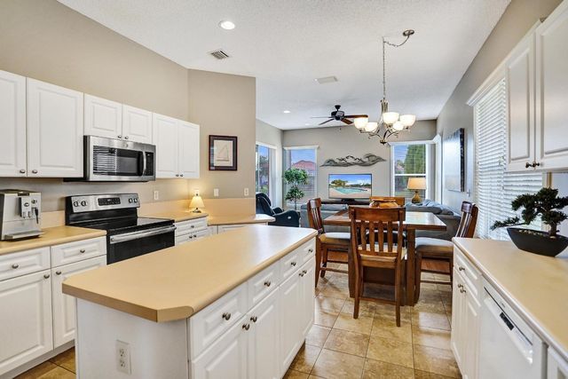 6683 Jog Palm Drive, Boynton Beach, FL 33437