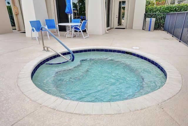 6683 Jog Palm Drive, Boynton Beach, FL 33437