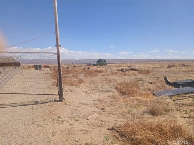 32292 Neuralia Road, Cantil, CA 93519