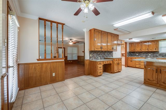 818 Westbrook Drive, Irving, TX 75060