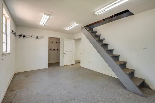 818 Westbrook Drive, Irving, TX 75060